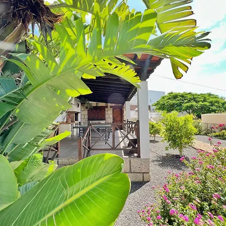 Villa Aurora With Heated Pool